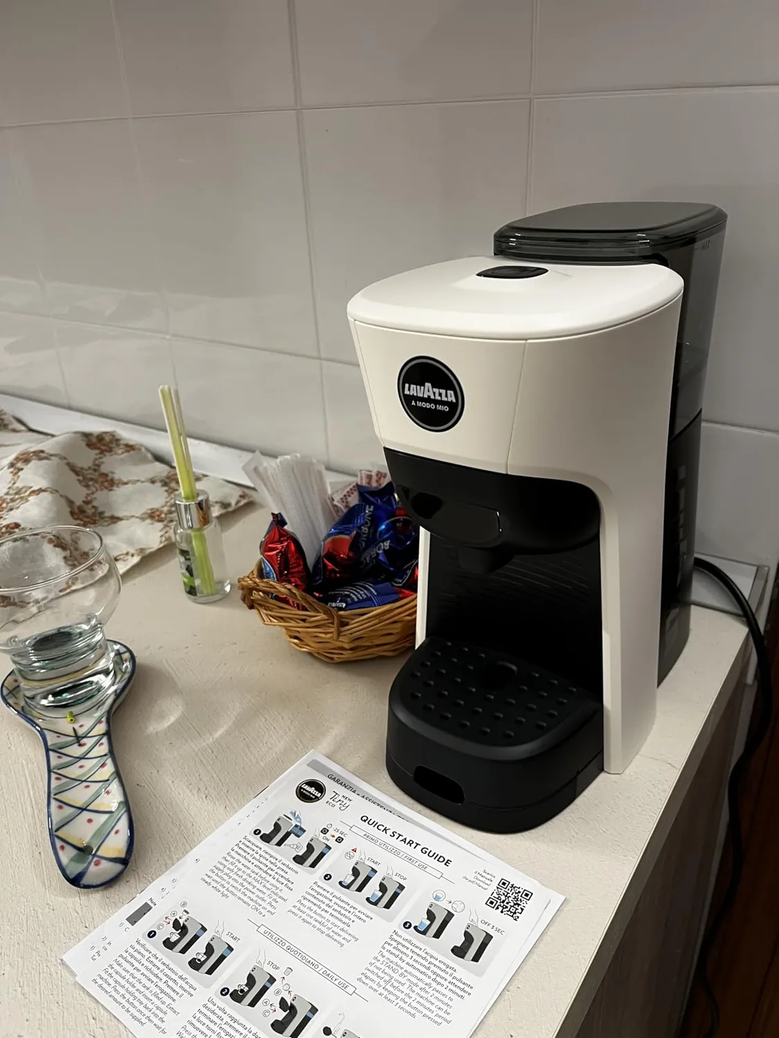 Lavazza A Modo Mio Tiny macchina rossa + 64 capsule Rossa