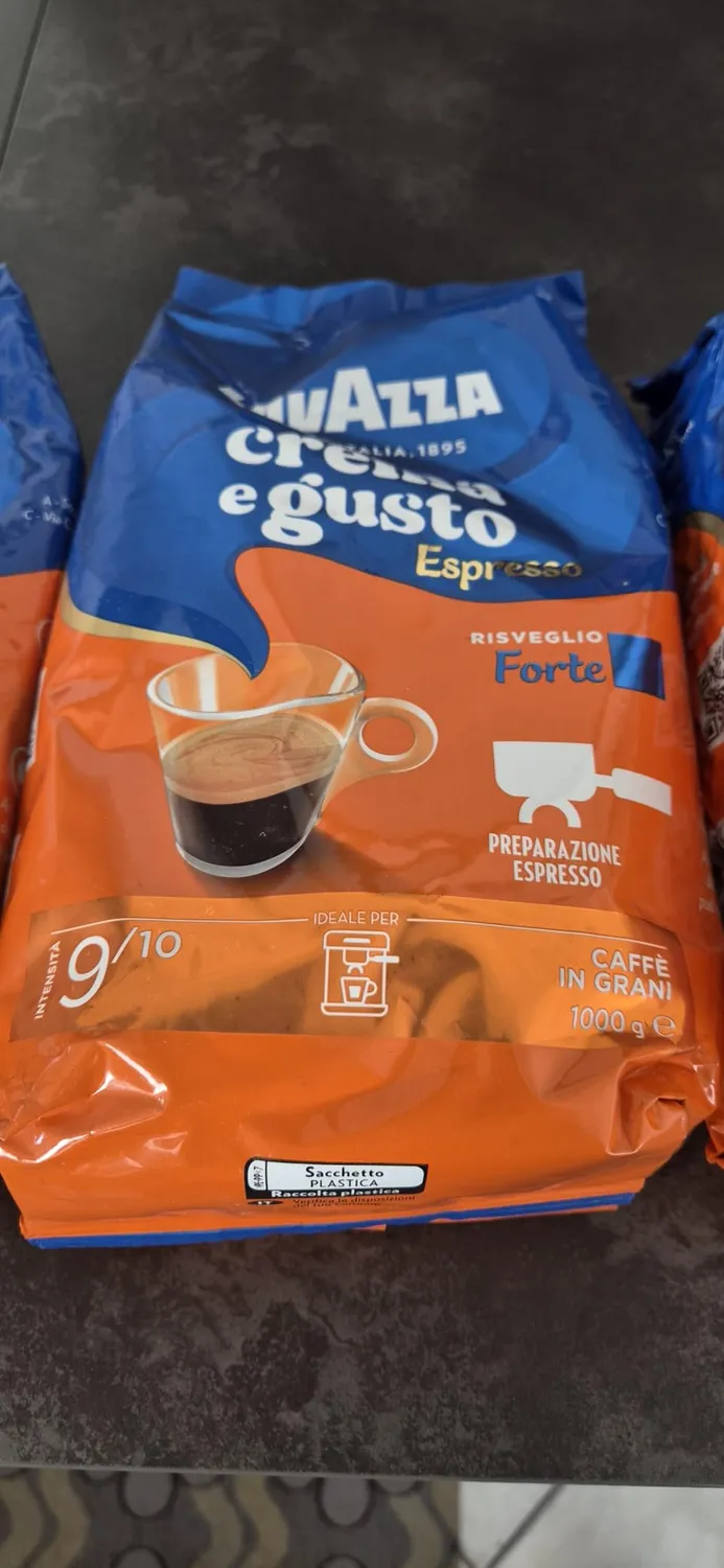 Lavazza Crema e Gusto Forte caffè in grani 1 kg tostatura scura