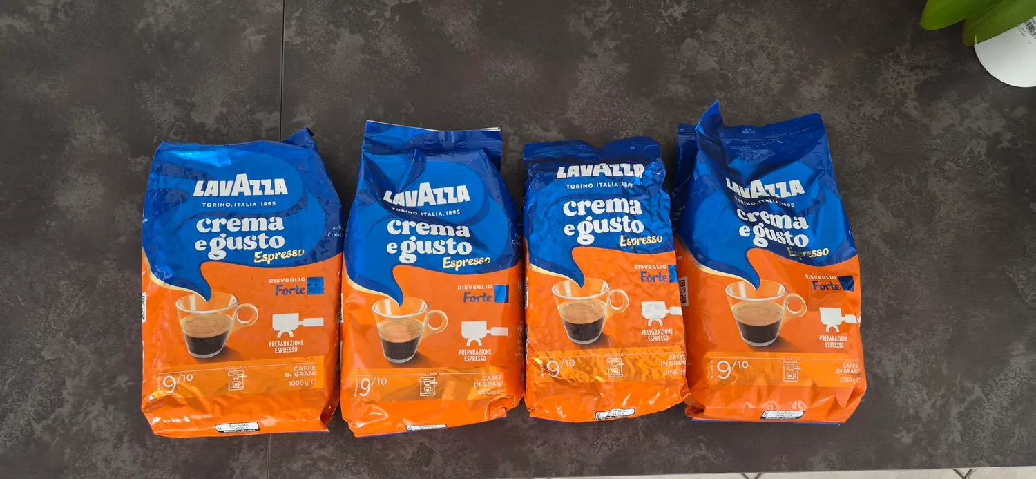 Lavazza Crema e Gusto Forte caffè in grani 1 kg tostatura scura