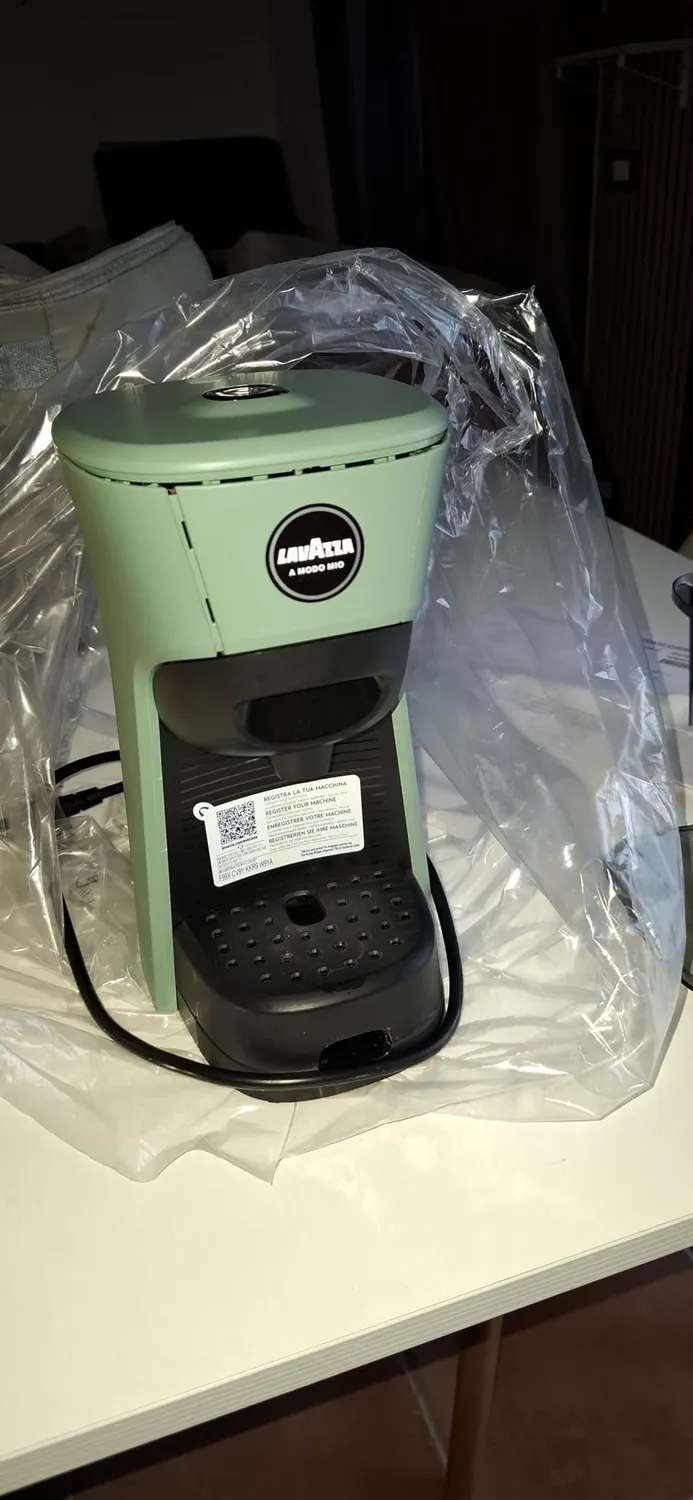 Lavazza A Modo Mio Tiny macchina rossa + 64 capsule Rossa