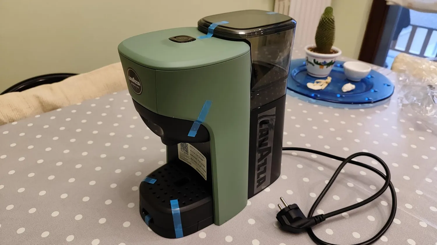 Lavazza A Modo Mio Tiny macchina rossa + 64 capsule Rossa