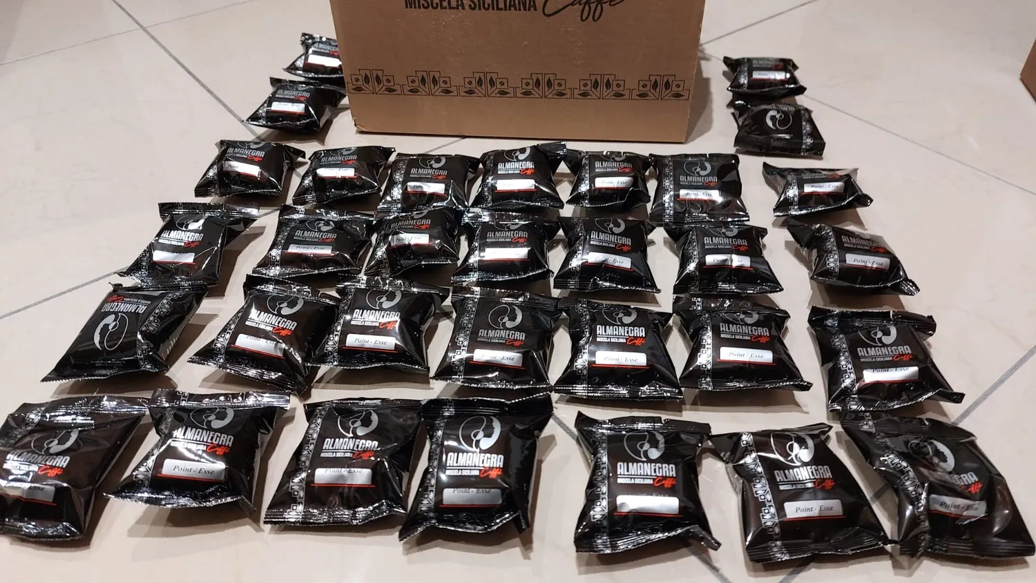 Almanegra Miscela Forte capsule Esse Caffè 100 pz tostatura scura